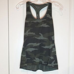 Athleta Limitless Green Camo Keyhole Racerback Tank S
